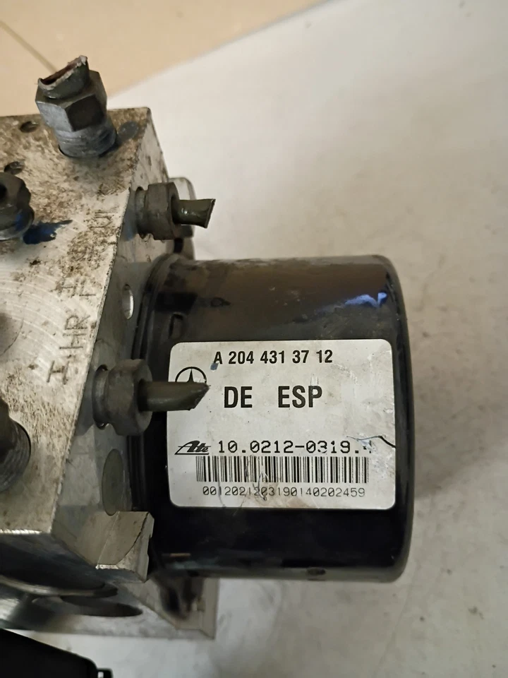 08 - 11 Mercedes-Benz GLK350 C300 ABS Pump Controller Module A 204 431 37 12 OEM - Image 2 of 4