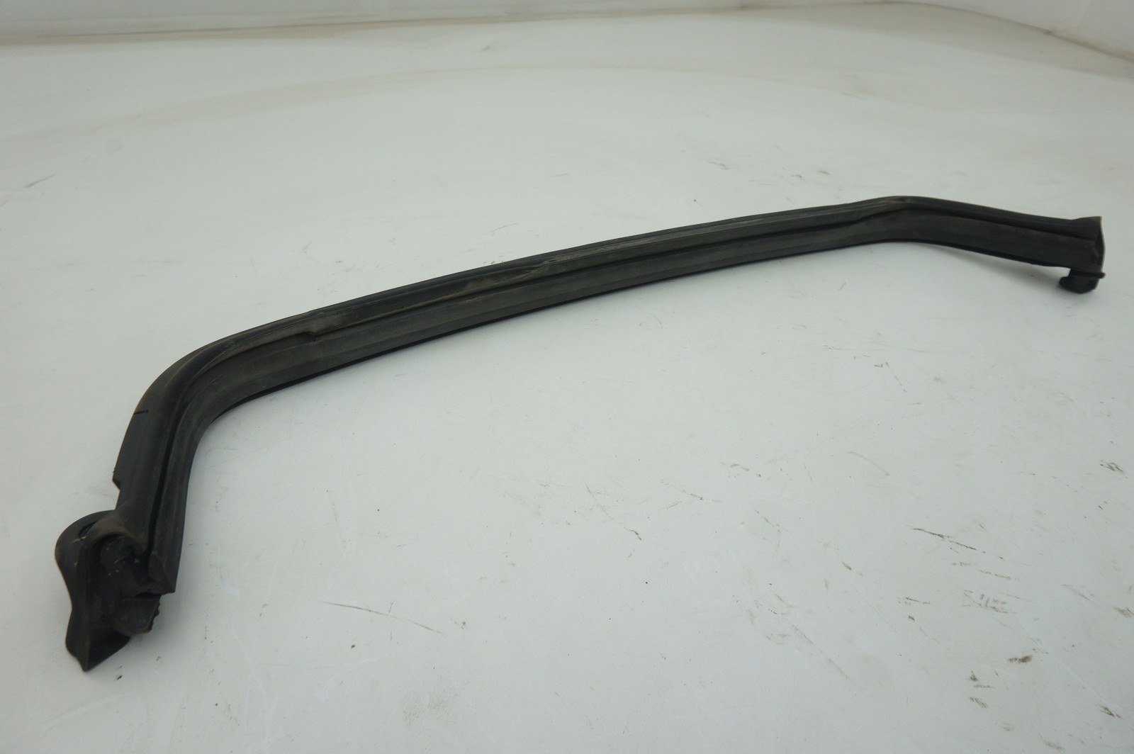 Rear External Window Weather Strip Seal OEM 82201200 Ferrari 488 Spider 2017