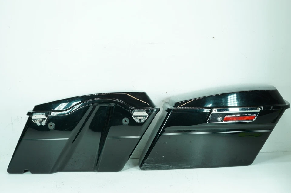 2012 Harley Touring FLHTCU Electra Ultra OEM Left Right Saddlebags Luggage NOKey - Image 2 of 4