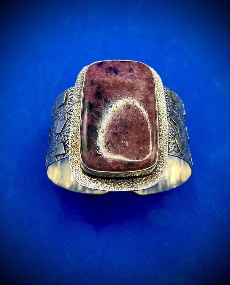 "Pulsera de rodonita negra rosa fresa patrón abstracto 7"" artesanal" Foto 4 de 4