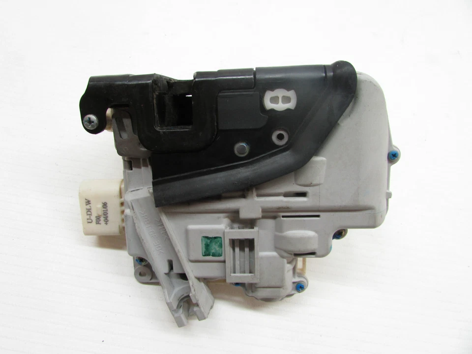 Audi A6 2006 cierre de pestillo delantero izquierdo 4F1 837 015 A OEM 06 Foto 4 de 4