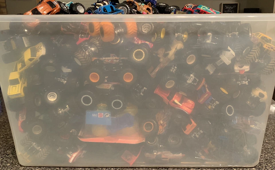 UNSEARCHED Lot of 12 Random Hot Wheels Monster Jam Monster Trucks 1:64 🔥🔥🔥 - Image 4 of 4