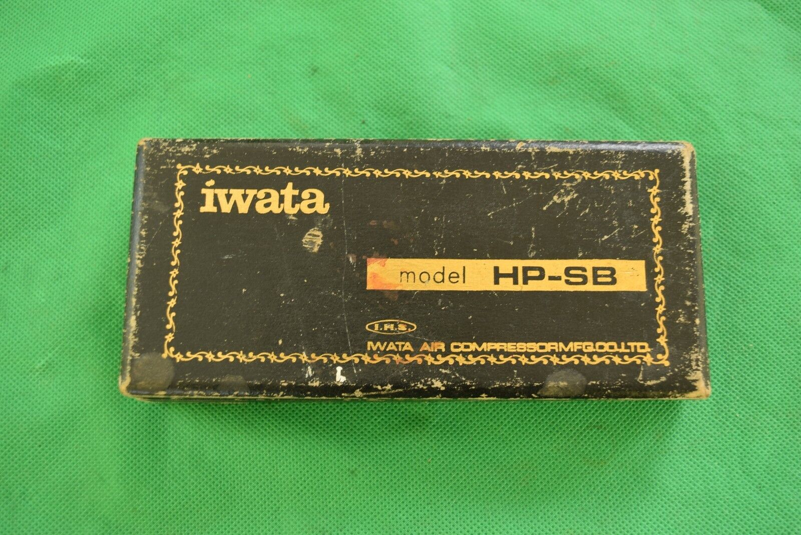 Iwata Airbrush HP-C Air Compressor Company Vintage 1983 Made In Japan  UNTESTED