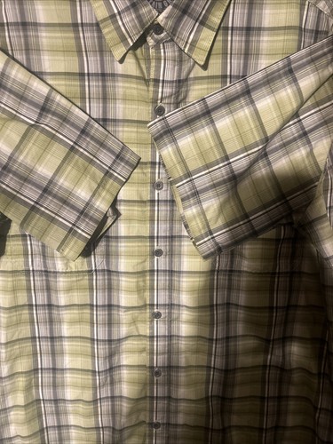 Kuhl Eluxur Shirt Mens Large Short Sleeve Button Plaid Green Outdoor Hiking - Picture 9 of 16