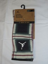 Jordan Everyday Essential Holiday Crew Socks Medium 6-8 NEW 1 Pair FZ2056-010
