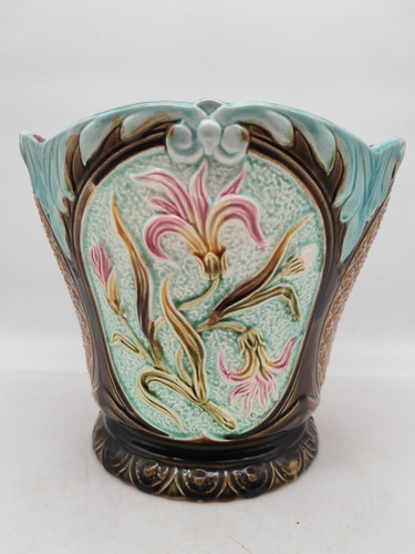 Ancien cache-pot en barbotine