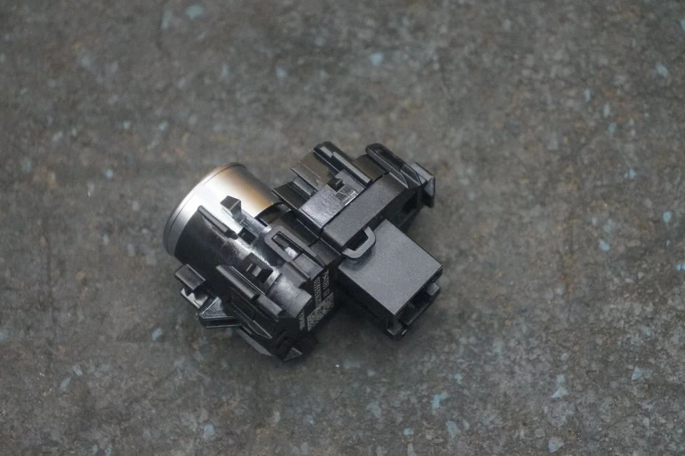 Ignition Switch Engine Start Stop Push Button 7941093 OEM Toyota Supra 2021 - Image 2 of 3