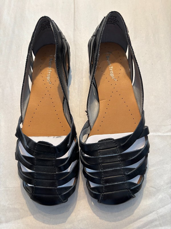 Womens Shoes Bare Traps "Elton" Black 6 1/2 M Hurache Style Slip on Leather New