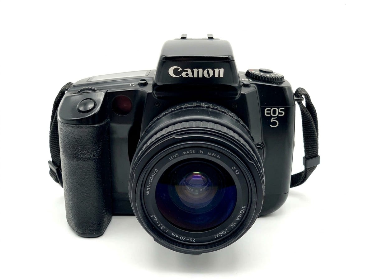 Canon EOS 5 con obiettivo Sigma 28-70mm