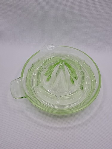 Vintage Vaseline Urainium Glass Juicer Reamer Discounted Slight Damage See Pics - Picture 6 of 12