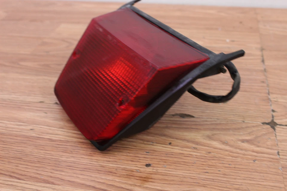 Honda CB700SC 1986 luz trasera/luz de freno Foto 3 de 4