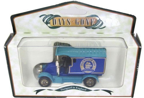1983 Lledo Models of Days Gone Gift Set DELIVERY TRUCKS & HORSES