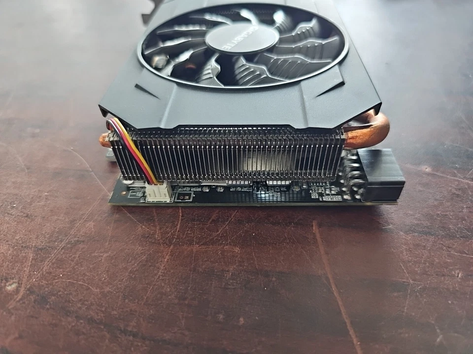 Gigabyte NVIDIA GeForce GTX 970 4GB DDR5 SDRAM Graphic Card GV-N970IXOC-4GD - Image 3 of 4