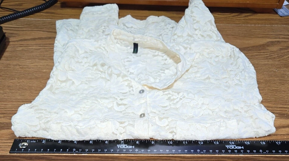Stile Benetton 90's Vintage Sheer Delicate Cream Lace  Blouse  Small/Med Womens - Image 4 of 4
