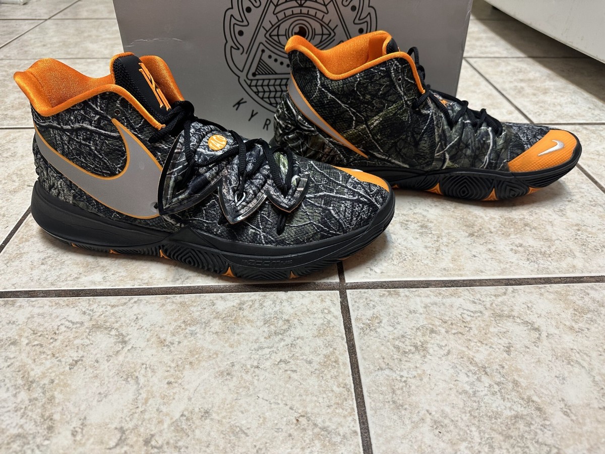シューズ(男性用) Kyrie 5 'TACO' PE Nike Kyrie 5 Taco PE size 7.5. Tree Camo Orange Reflective