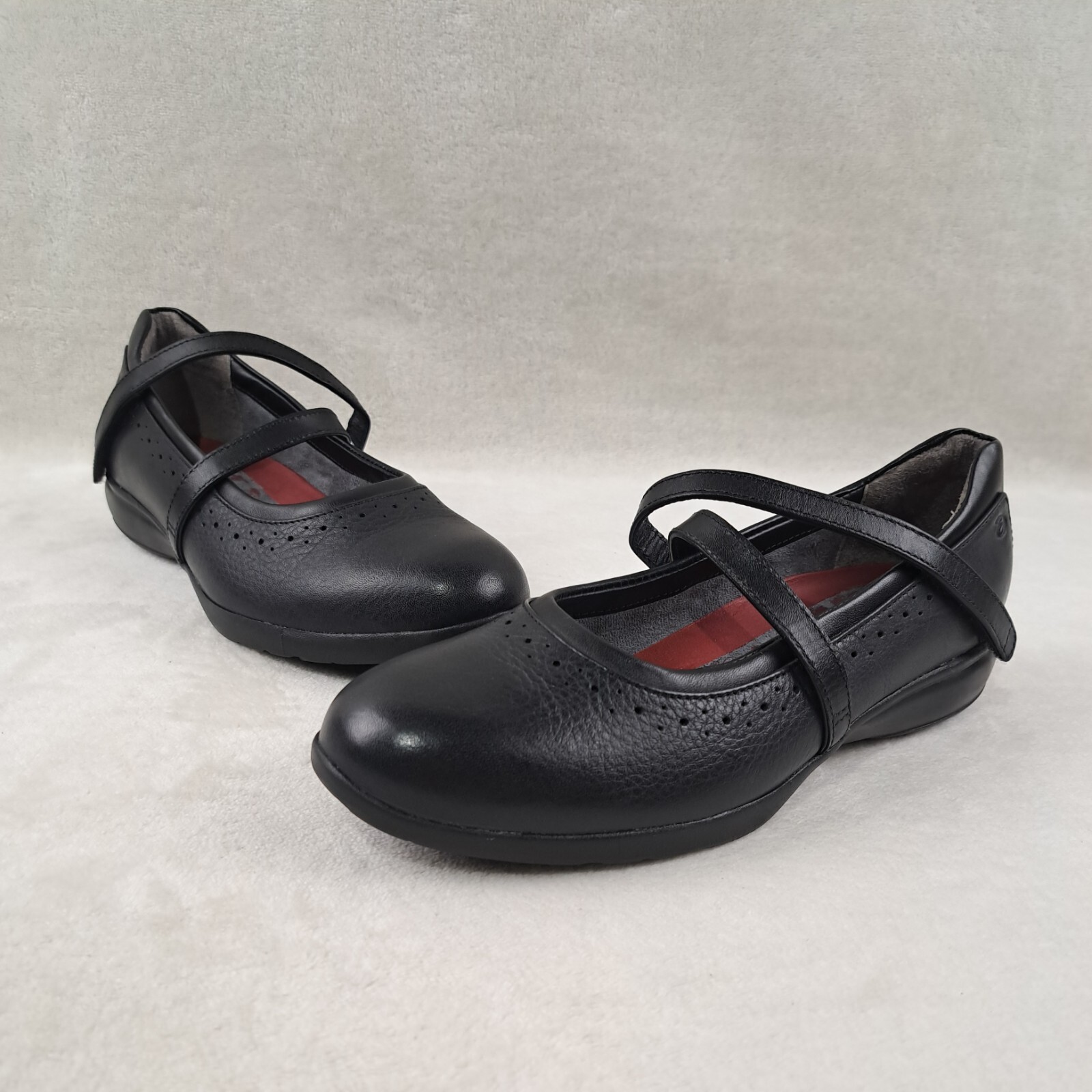 aravon mary jane shoes