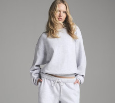 Skims Cotton Fleece Classic Crew Sweatshirt in Light Heather Gray