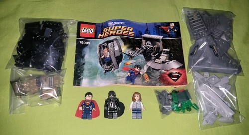LEGO 76009 DC Comics Super Heroes Superman Black Zero Escape Playset 2013