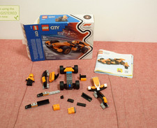 LEGO City F1 Driver con auto da corsa McLaren Playset 60442 (solo parti)