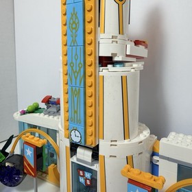 LEGO DC Super Hero Girls Set Bundle 41232 + 41235 High School & Dorm Room