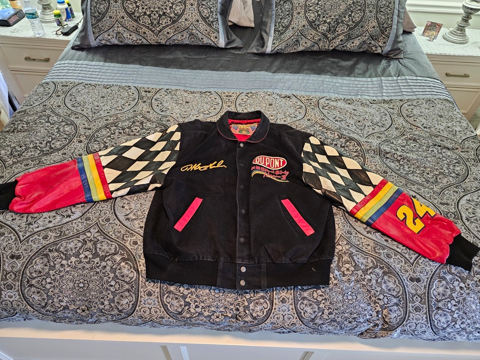 Jeff Gordon #24 SIGNED BY Jeff Gordon Dupont Racing NASCAR JH Jacket XL