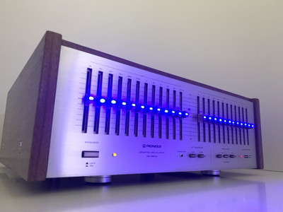 PIONEER SG 9800 Graphic Equalizer BLUE LED with WOOD BOX Vintage