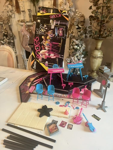 VTG 1985 Barbie and the Rockers Hot Rockin' Stage Playset # 1144