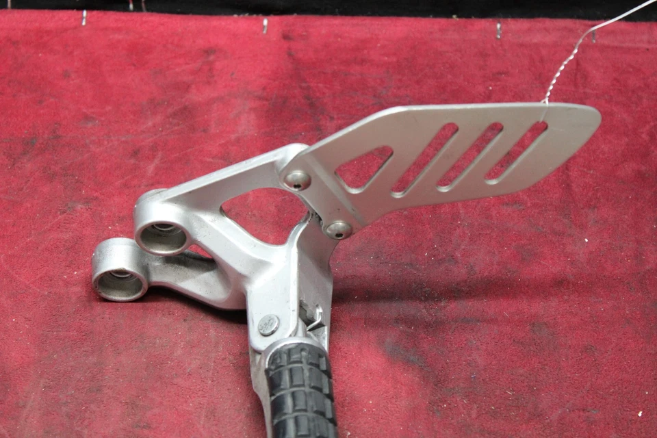 Juego trasero izquierdo Suzuki GSXR 600/750 2006-2007 #39230 Foto 3 de 4