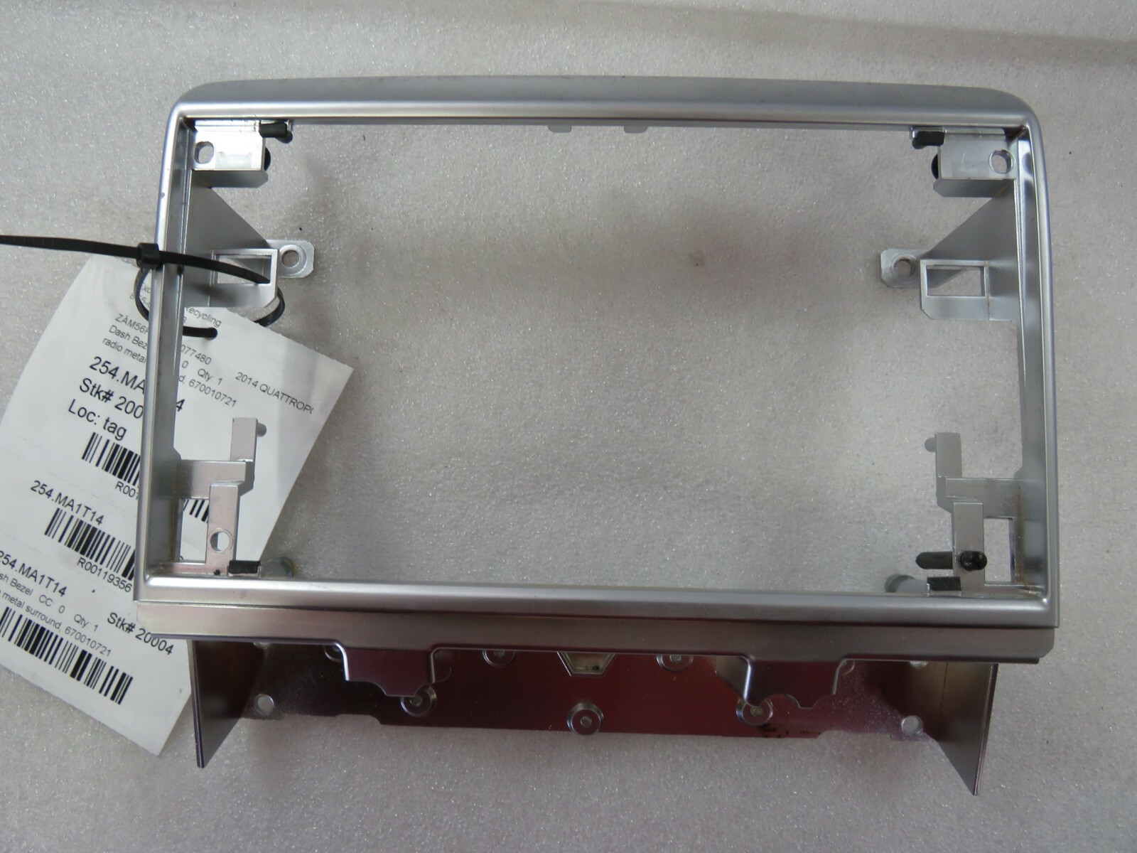 Maserati Quattroporte, Upper Radio Dash Bezel / Trim, Metal, Used, P/N 670010721