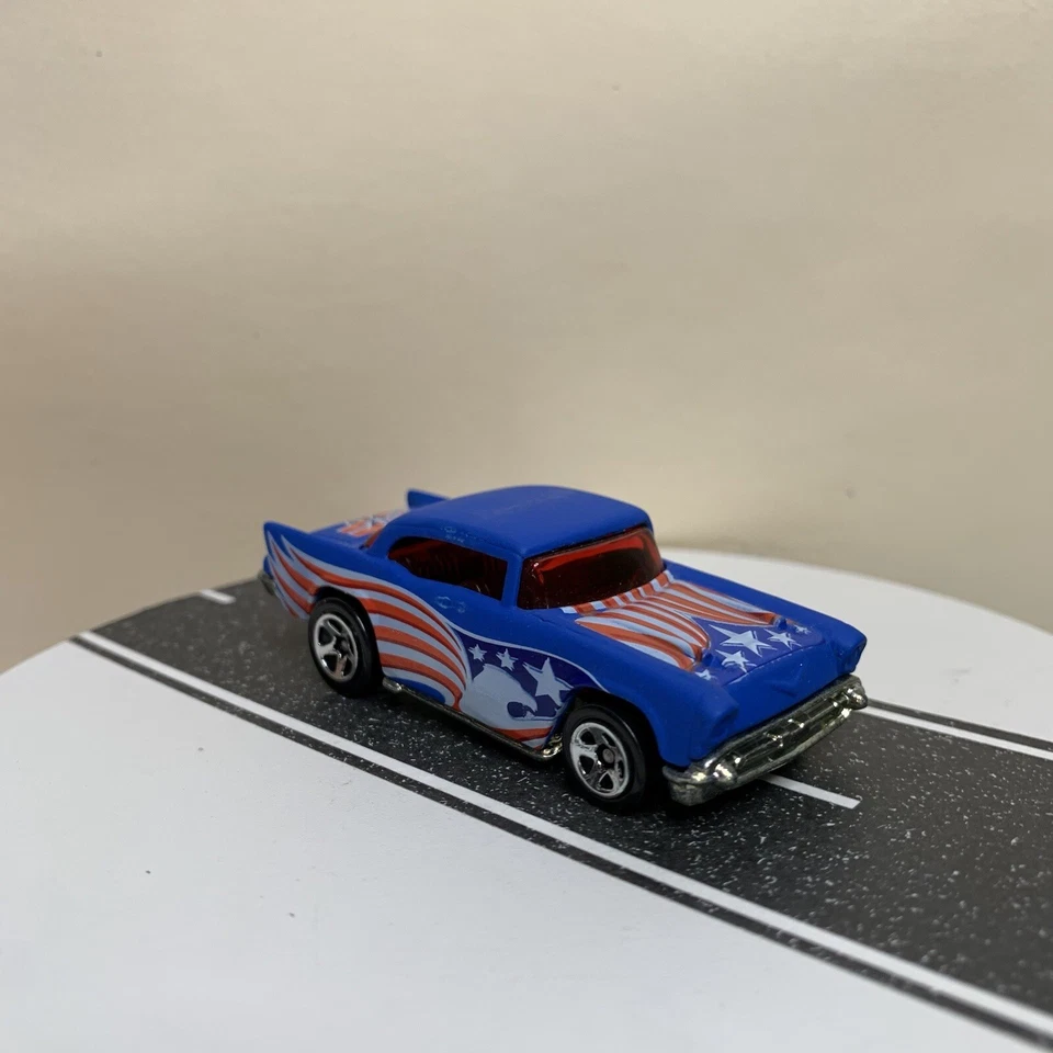 2004 Hot Wheels Star Spangled 2 #125 1957 Chevy Hel Air Hardtop Blue Matte w/5sp - Image 3 of 4