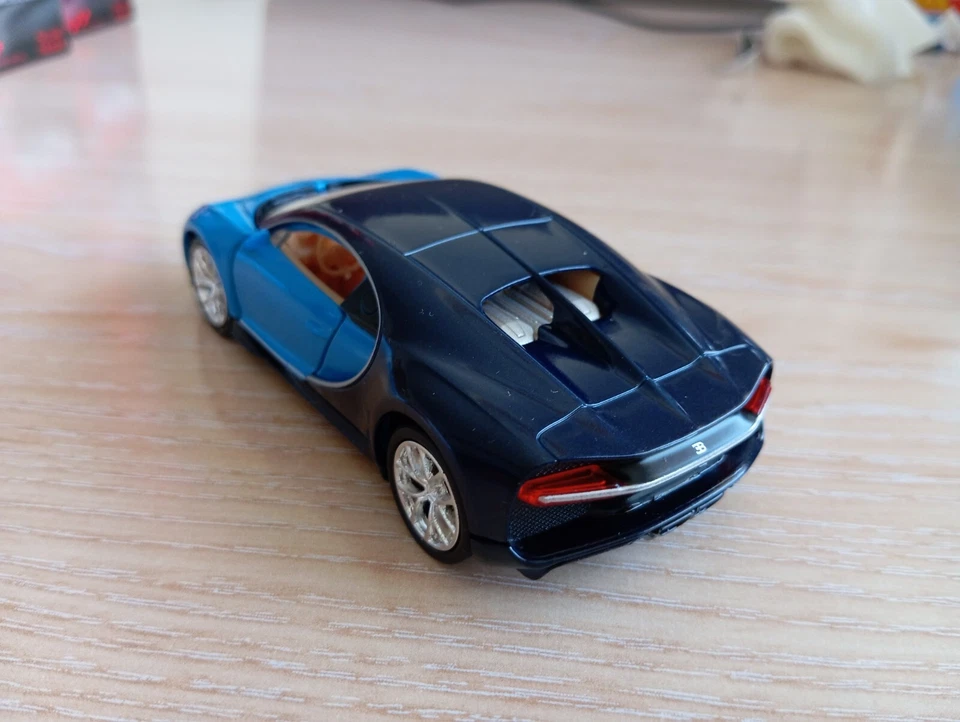 WELLY - BUGATTI CHIRON BLUE 1:34-1:38 *NEW* - Image 4 of 4