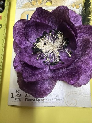 Laliberi Quick Clip Fleur Velvet Layer Blossom Purple Flower Clip 56-63057