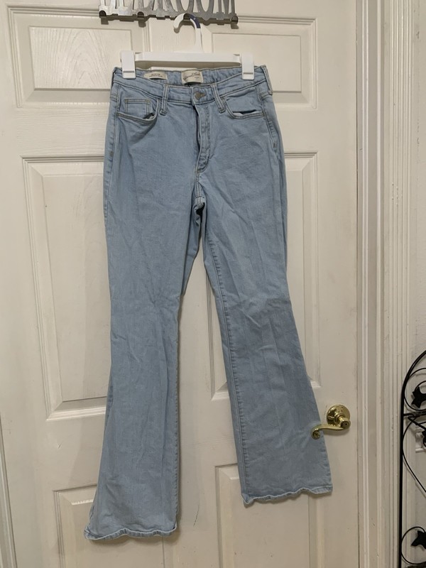 Women’s Universal Thread High Rise Flare Jeans Size 8/29R Preowned