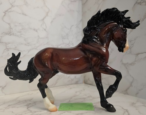 Breyer 2023 #712510 Collectors Club Web Special Bolero Glossy Fireheart Mold