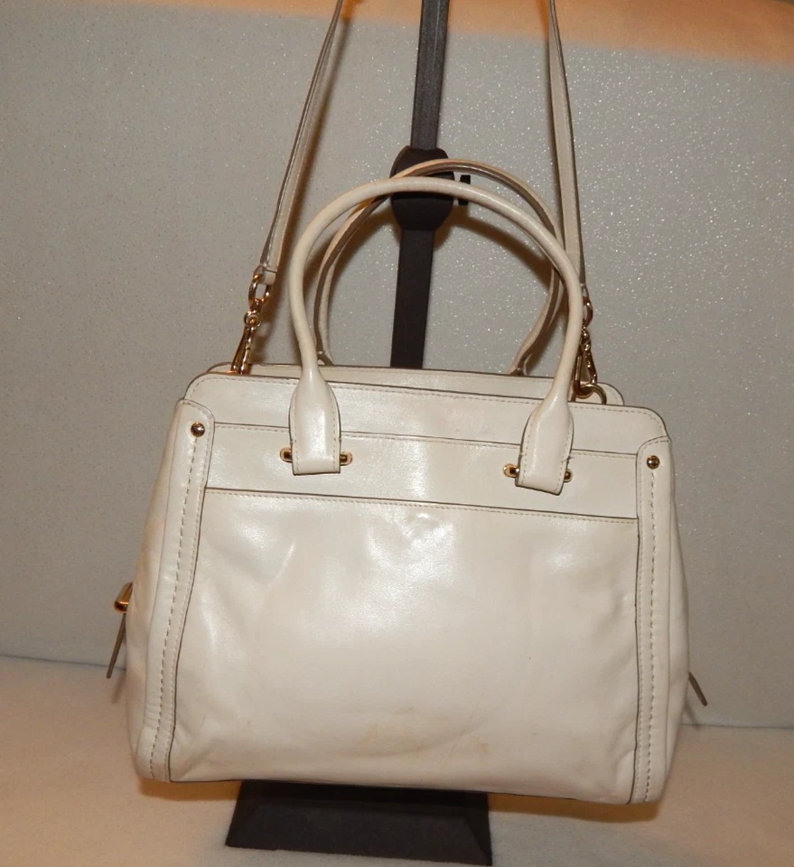 Bolso de Mano Coach Bolso Cartera 37182 Marco Swagger Cuero de Becerro Tiza Bolso de Mano 2 Vías Usado en Excelente Condición Foto 3 de 4