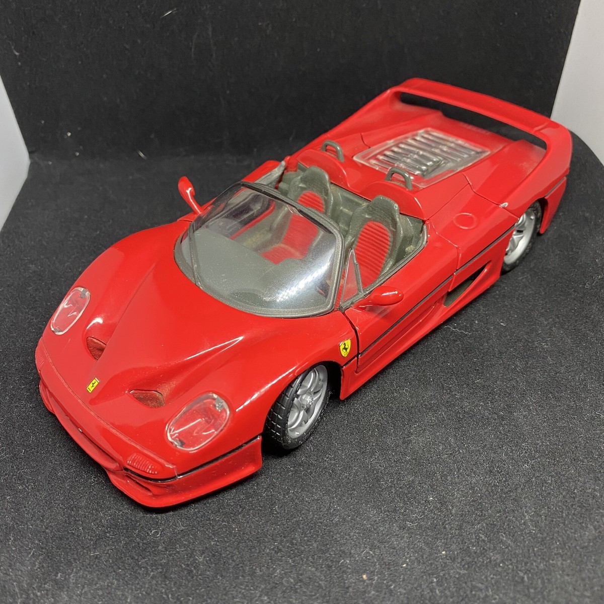 Vintage Maisto Ferrari F50 1:24 1995 Diecast Car Model Red