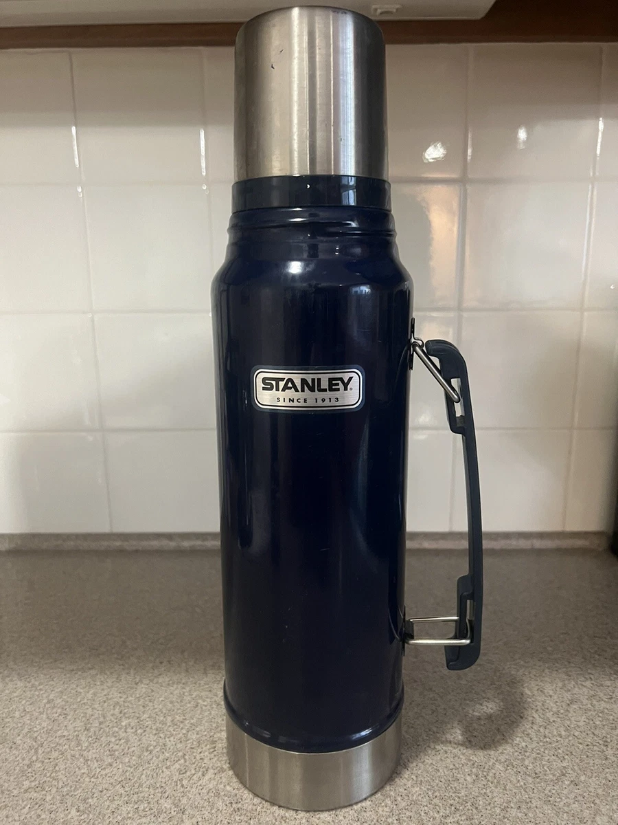 STANLEY DK NAVY BLUE THERMOS 1.1 QT CLASSIC BUILT FOR LIFE SINCE 1913 NO CUP