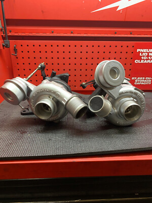 フー様② 2015-2017 Ford F150 2.7L V6 Turbocharger Pair - Pair of