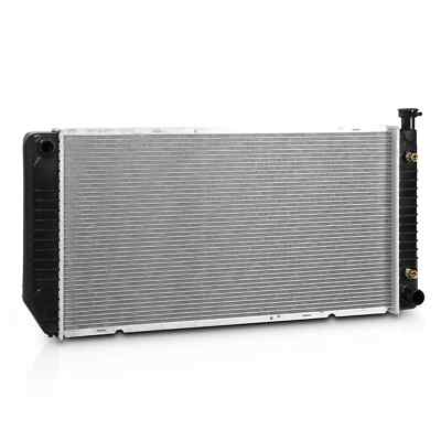 2317 Aluminum Radiator OE Replacement for 1996-2000 Chevy/GMC C/K Suburban Tahoe
