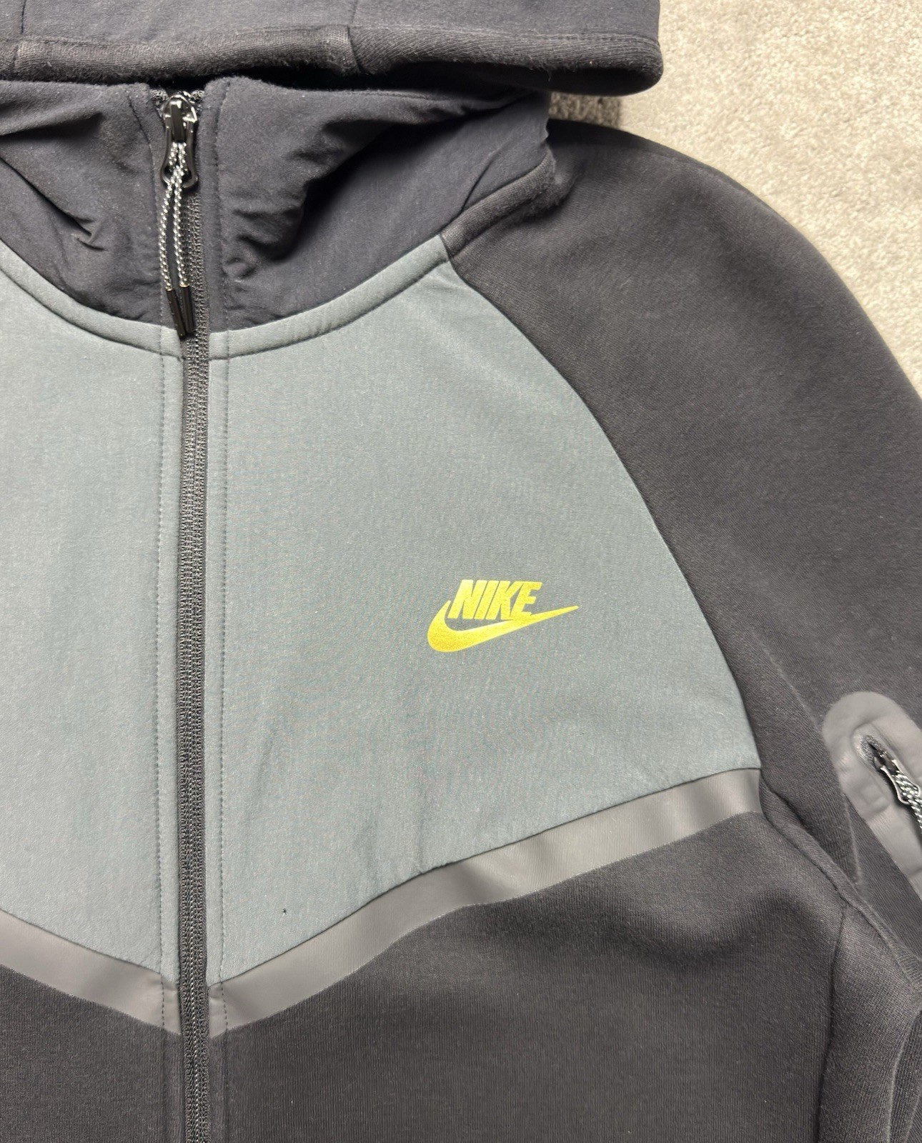 Nike Tech Fleece Woven Tracksuit Full Set Black Gold Mens Size medium VGC RARE image 7