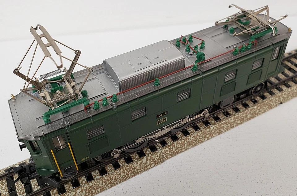 MARKLIN #3167 NEW Old Store Stock HO Scale Swiss 4-6-2 Electric Loco in Green - Image 4 of 4