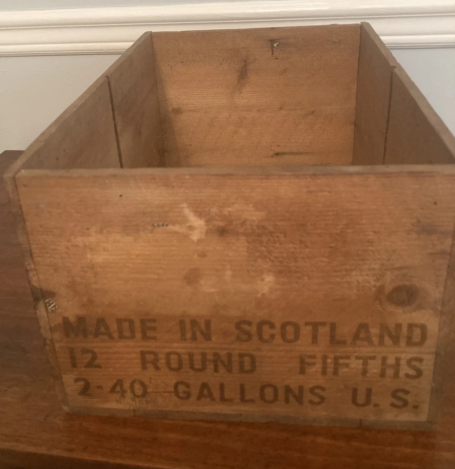 复古 Dewar's 白色标签苏格兰威士忌箱 Wilmington, N.C. 17 X 11 X 9 — 第 4/4 张图片