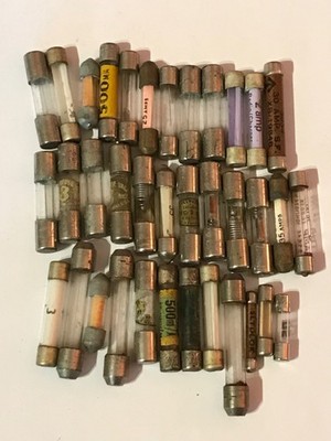 Konvolut 36 alte Glas Elektro Sicherungen Zustand siehe Fotos.