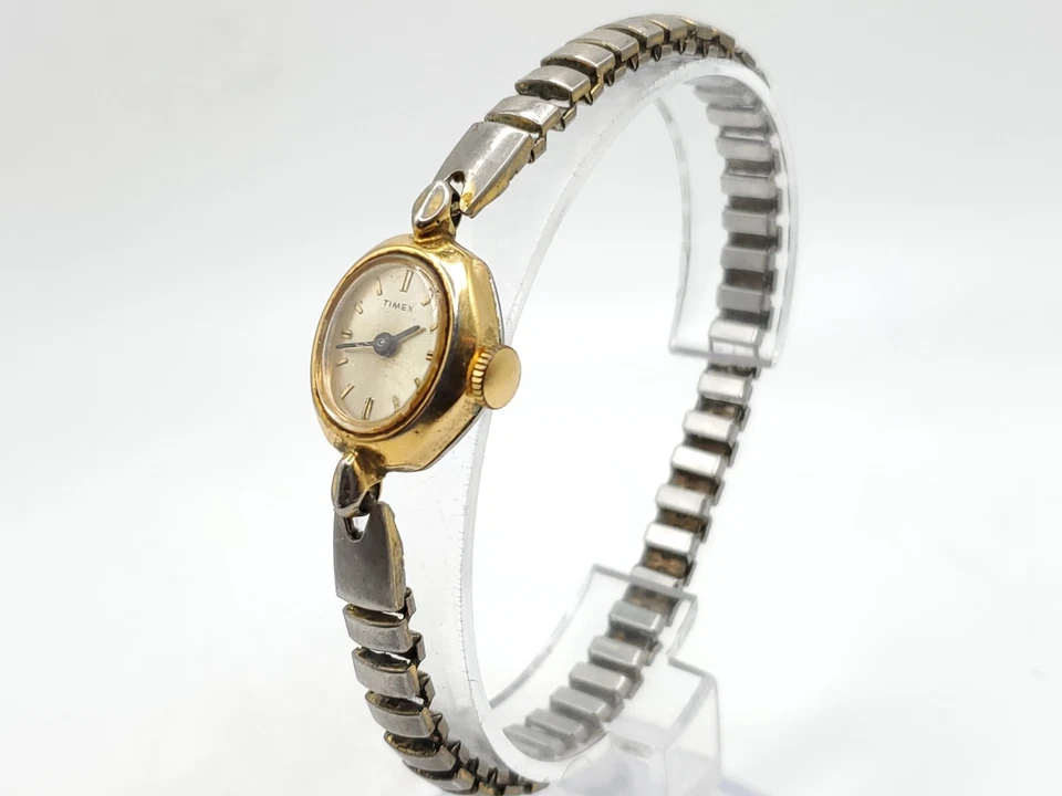 Reloj Timex mecánico vintage para mujer para piezas o reparación Foto 2 de 4