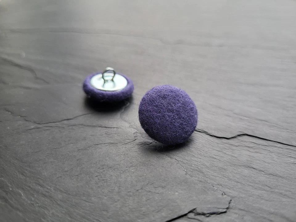 100% Wool Felt Purple Fabric Covered buttons 14, 19, 23, 25 or 31mm - Image 3 of 4