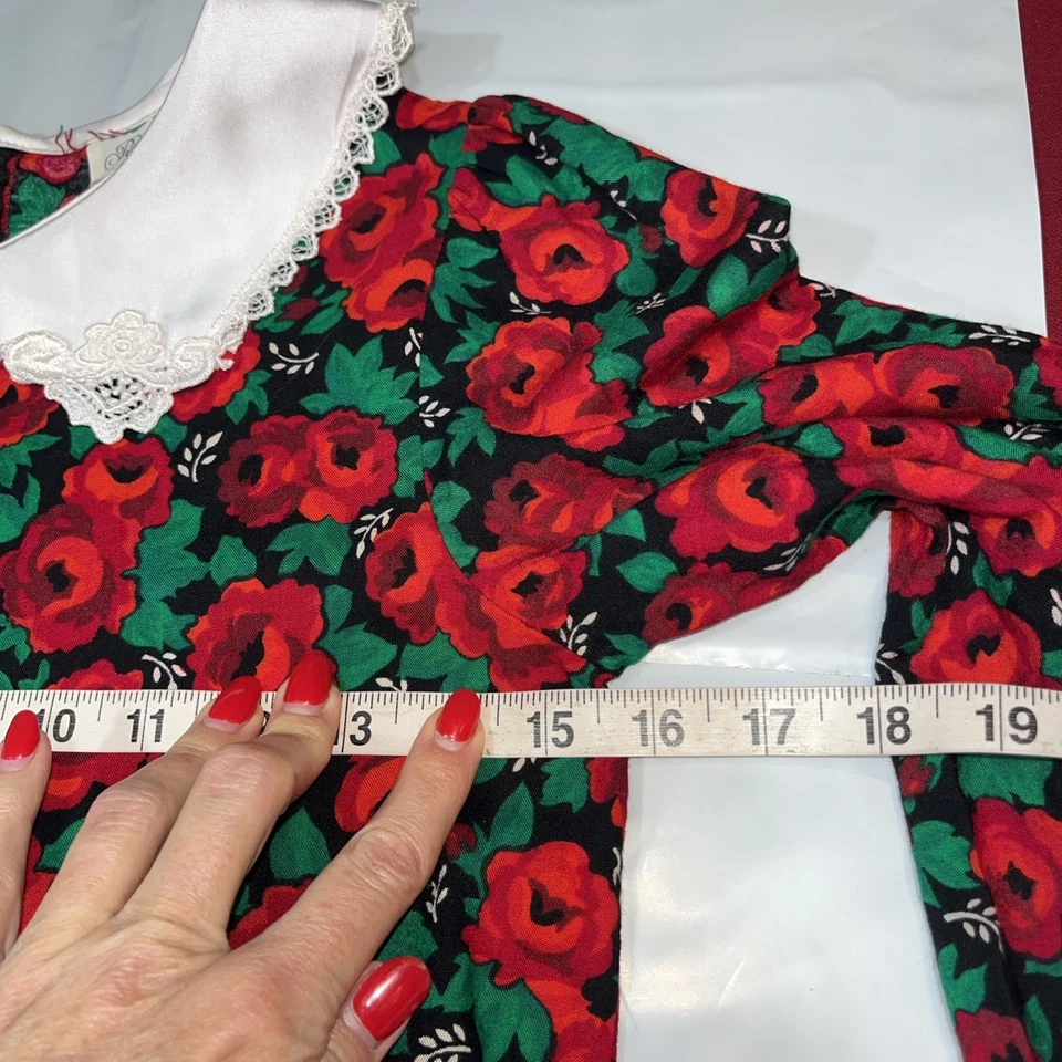 Vestido Rosas Rojas Negro Rayón NIÑA XL Blanco Encaje Cuello Peter Pan Cottage Fairy Foto 2 de 4