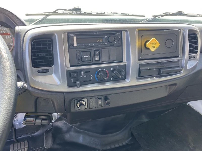 9.7" Android 15 Car Carplay Stereo GPS Radio For 2005-2020 Hino 165 268 308 338 - Image 2 of 4