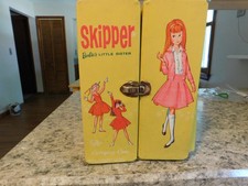 Skipper Barbie Little Sister Doll Case Vintage 1964 Yellow Vinyl Mattel Clothes