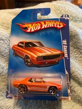 Hot Wheels Muscle Mania  69 Camaro