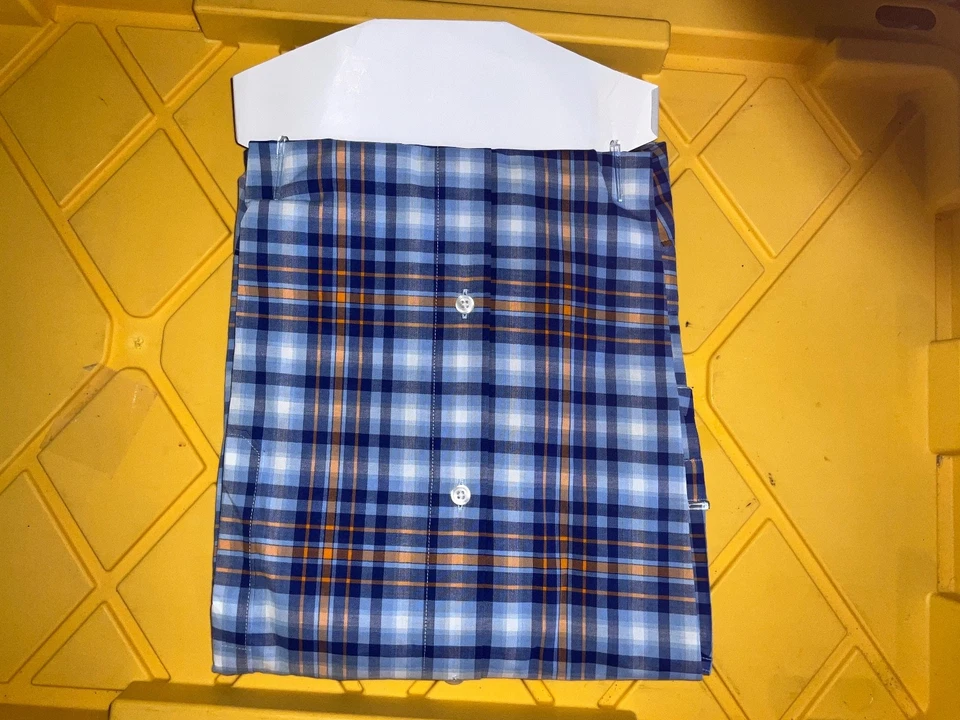 Camisa Para Hombres Liz Claiborne Rayas Abotonada Talla XL Nueva Precio de Venta sugerido por el fabricante $55 Puño Sólido Foto 2 de 2